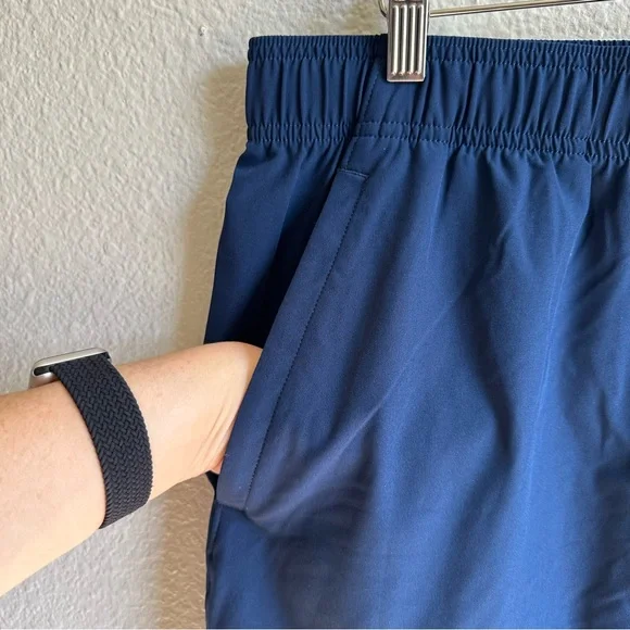 Under Armour Men’s Blue & White Loose Fit Athletic Shorts Size Extra Large XL - Picture 2 of 7